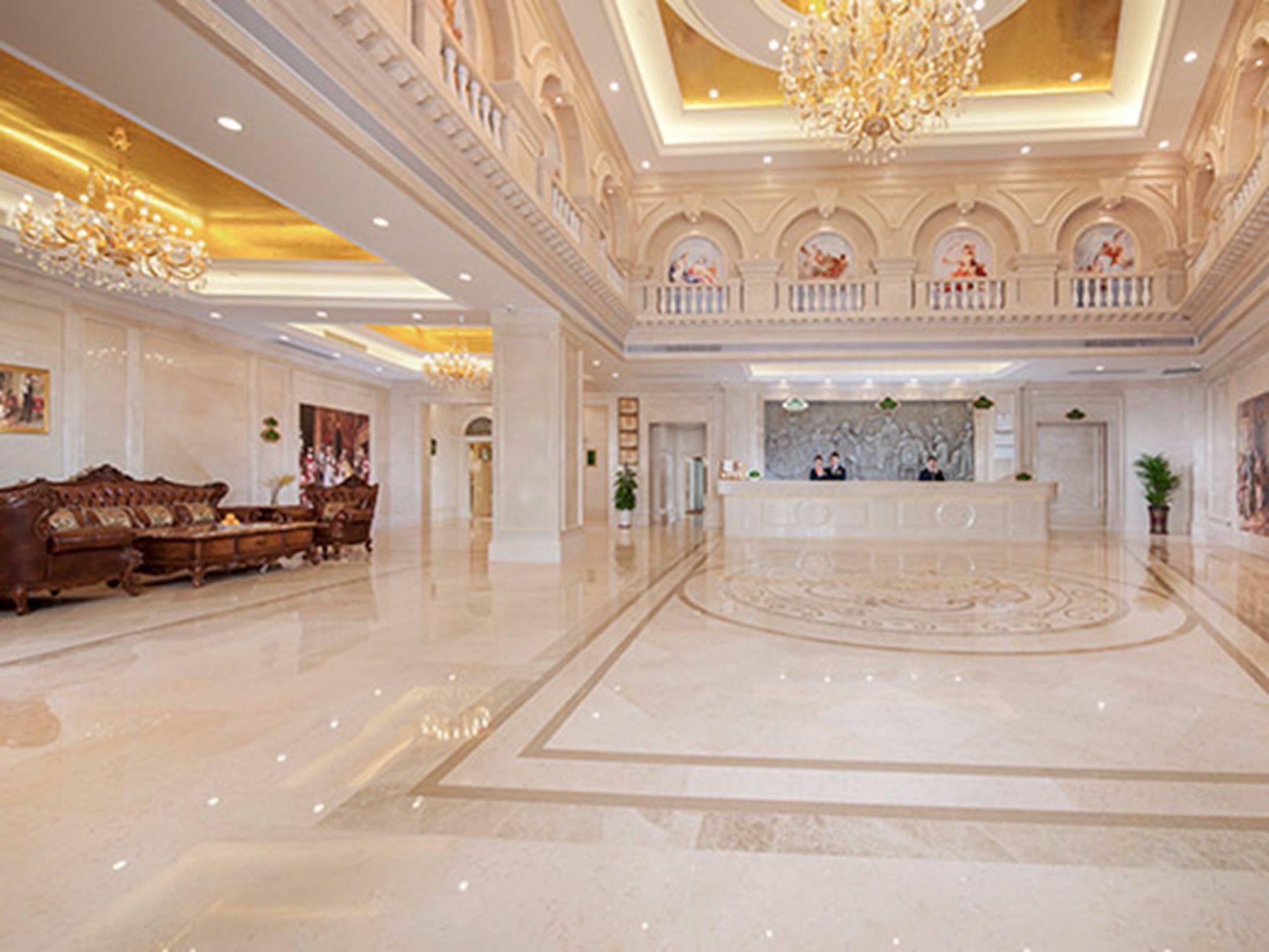 שנג'ן Vienna International Hotel Shajing Heyi Branch מראה חיצוני תמונה